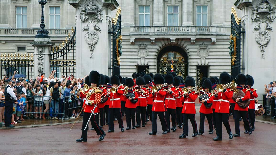 image n.2 of London: Buckingham Palace & Changing of the Guard Experience activity in London, uploaded by supplier