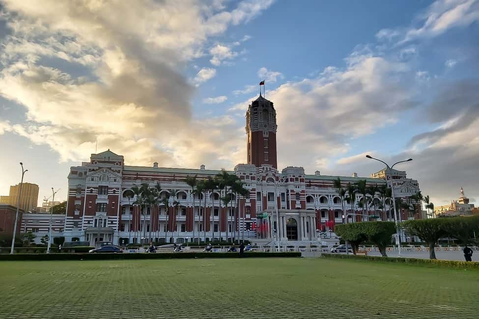 image n.3 of Taipei: Morning City Tour with National Palace Museum Ticket activity in Taipei City, uploaded by supplier
