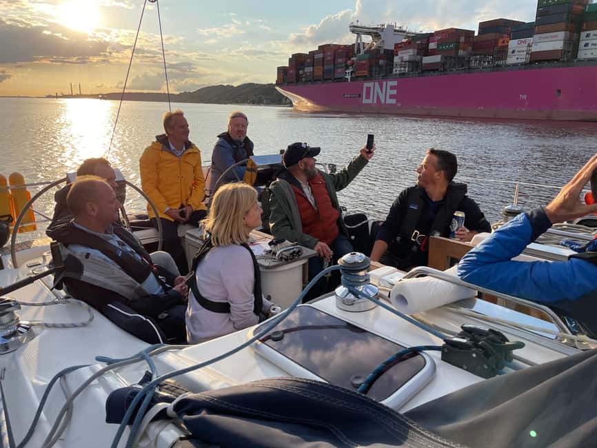 Bild Nr. 2 von Echter Segeltörn ''Richtung Nordsee'' - von/nach WEDEL Aktivität in Norddeutschland, hochgeladen vom Anbieter