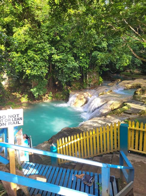 imagem n.1 de Ocho Rios: Blue Hole e passeio turístico atividade em Jamaica, carregada pelo fornecedor