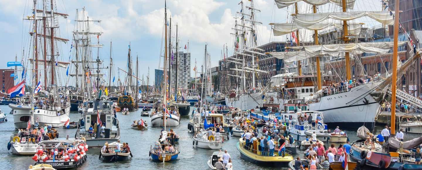 Bild Nr. 3 von Offizieller Veranstalter von SAIL Amsterdam: Segelbootfahrt mit Mittagessen Aktivität in Amsterdam, hochgeladen vom Anbieter