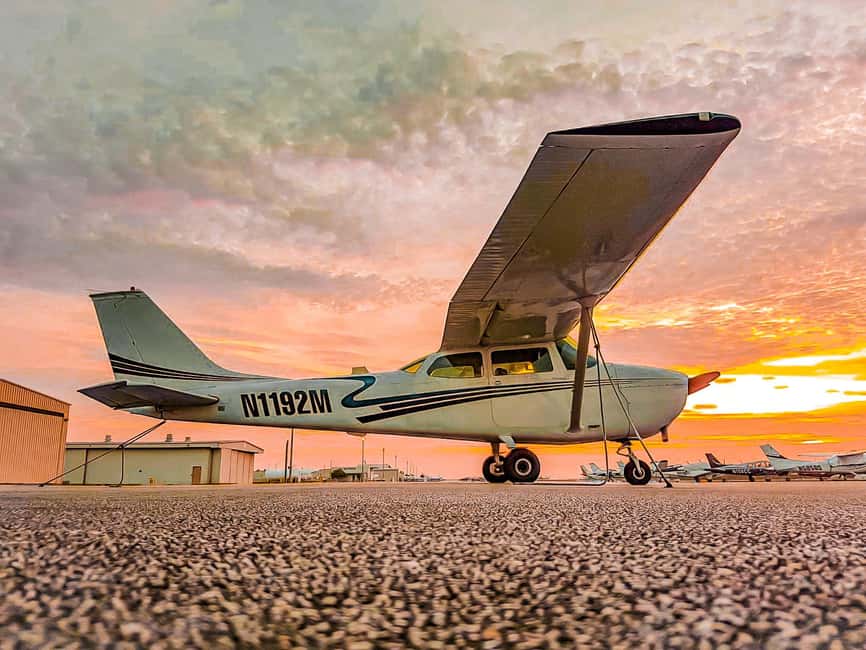 imagen n.º 6 de Miami Beach: Vuelo romántico privado al atardecer con champán actividad en Miami, subida por el proveedor