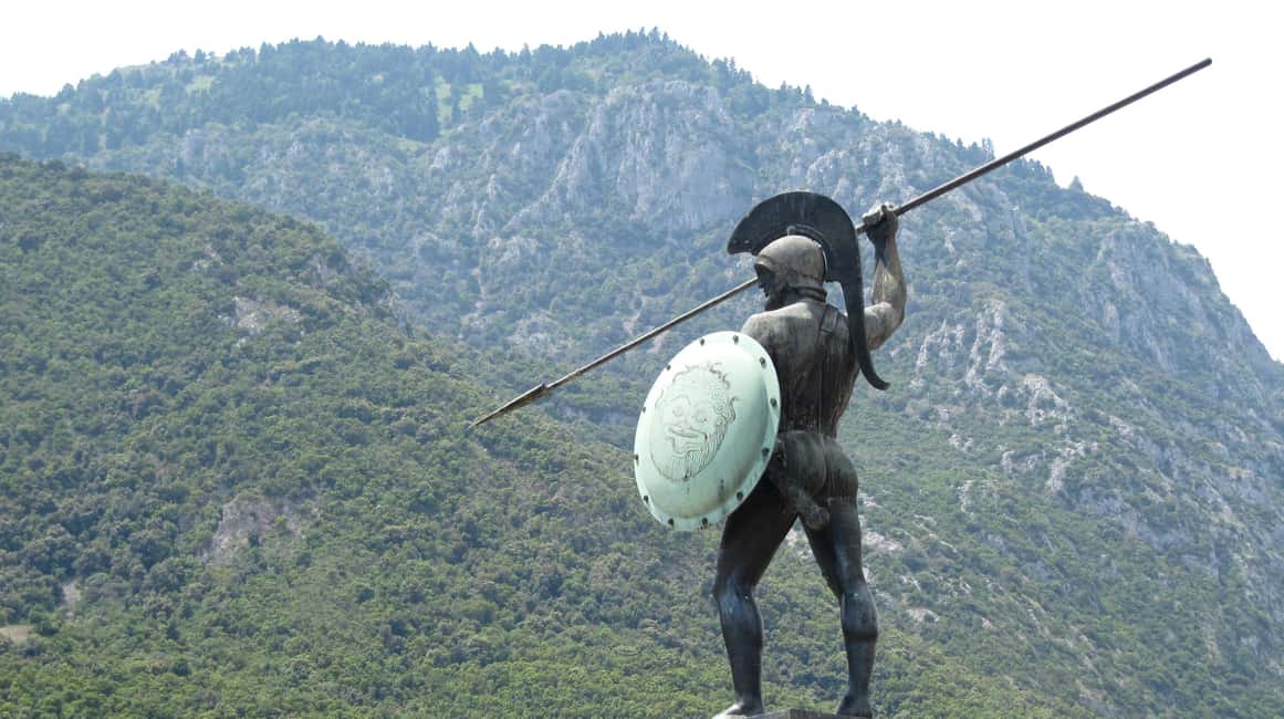imagem n.2 de Atenas: Viagem de 1 dia a Delfos, Caverna de Córius e Campo de Batalha 300 atividade em Delfos, carregada pelo fornecedor
