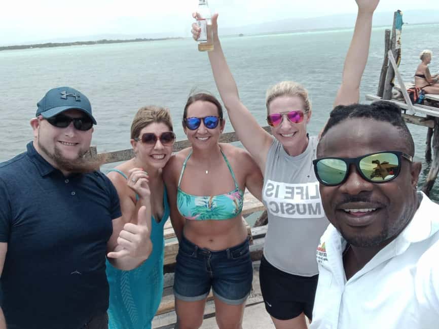 imagem n.6 de Transfer de táxi para o cruzeiro de catamarã em Negril a partir do Falmout Resort atividade em Negril, carregada pelo fornecedor