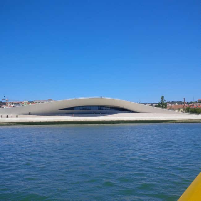 imagem n.30 de Lisboa: Passeio de Barco Amarelo no Rio Tejo atividade em Lisboa, carregada pelo fornecedor