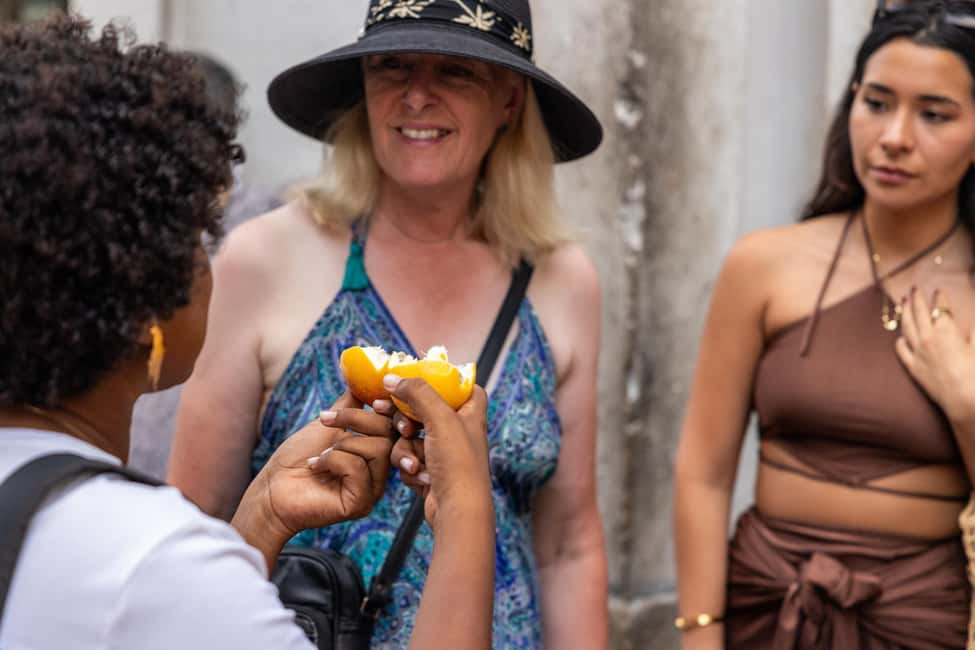 imagem n.15 de Cartagena: Tour guiado de comida de rua com degustações atividade em Cartagena, carregada pelo fornecedor