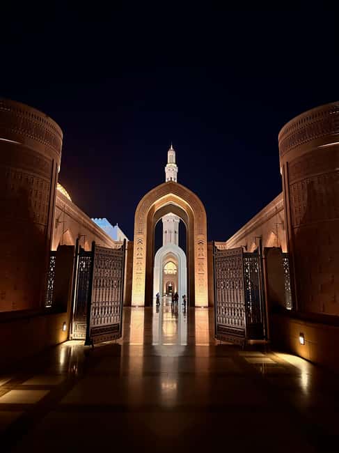 Immagine nº 1 di Tour della città di Muscat - Tour di mezza giornata condiviso attività a Mascate, caricata dal fornitore