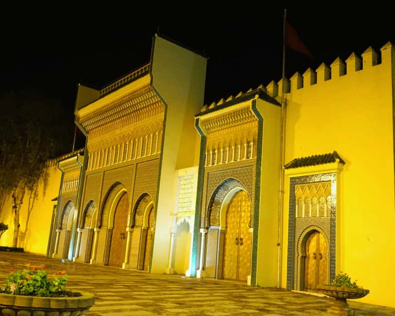 Image N°6 de Fès : Dîner-spectacle de nuit avec visite nocturne de la ville activité à Fès, publiée par le prestataire