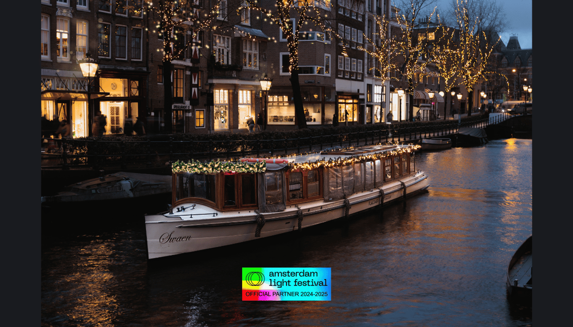afbeelding n.5 van Amsterdam: Lichtfestival Verwarmde Rondvaart met Drankjes & Snacks activiteit in Amsterdam, geüpload door aanbieder