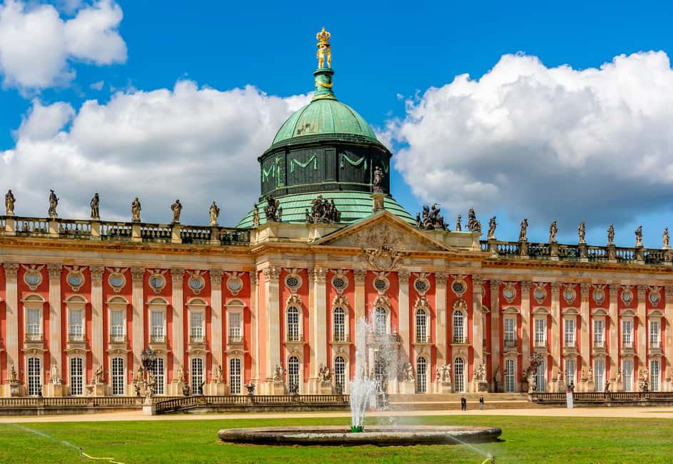 bild nr.12 av Privat resa: Berlin till Potsdam, Sachsenhausen, lokal chaufför aktivitet i Oranienburg, uppladdad av arrangören