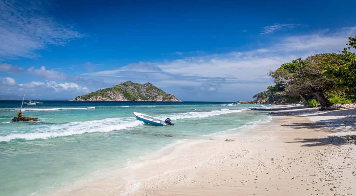 image n.22 of Praslin: Sister & Coco Island Full-Day Cruise and Creole BBQ activity in Mahé, uploaded by supplier