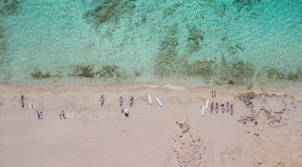 Image N°54 de Ibiza : croisière premium d'une journée à Formentera en catamaran activité à Sant Josep de sa Talaia, publiée par le prestataire