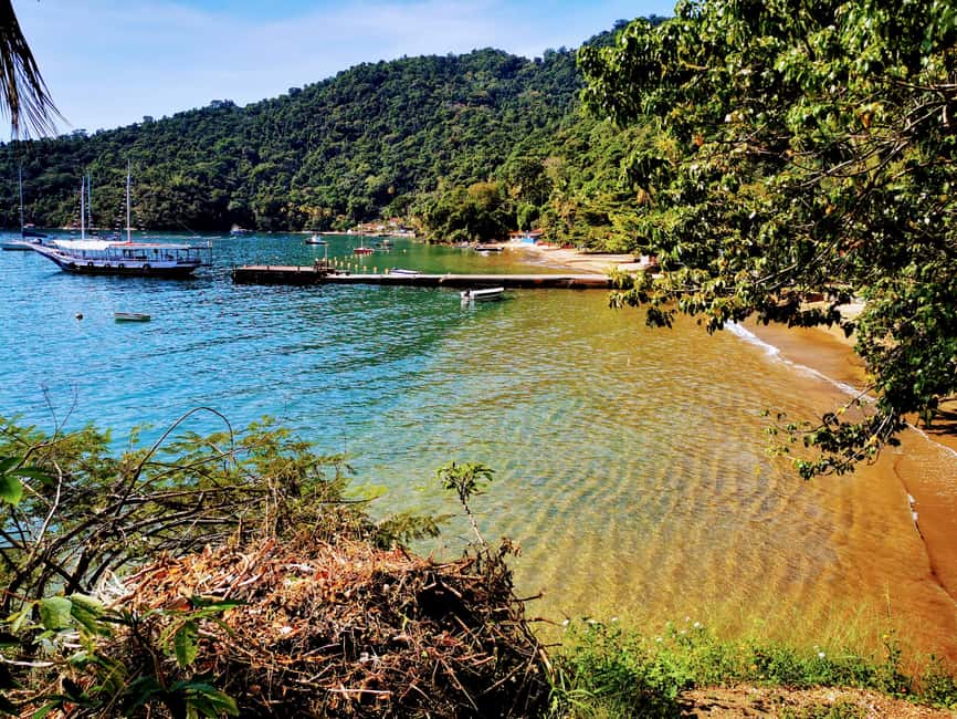 image n.6 of Ilha Grande: 360° Circumnavigation Speed Boat Tour - 8h activity in Vila do Abraão, uploaded by supplier