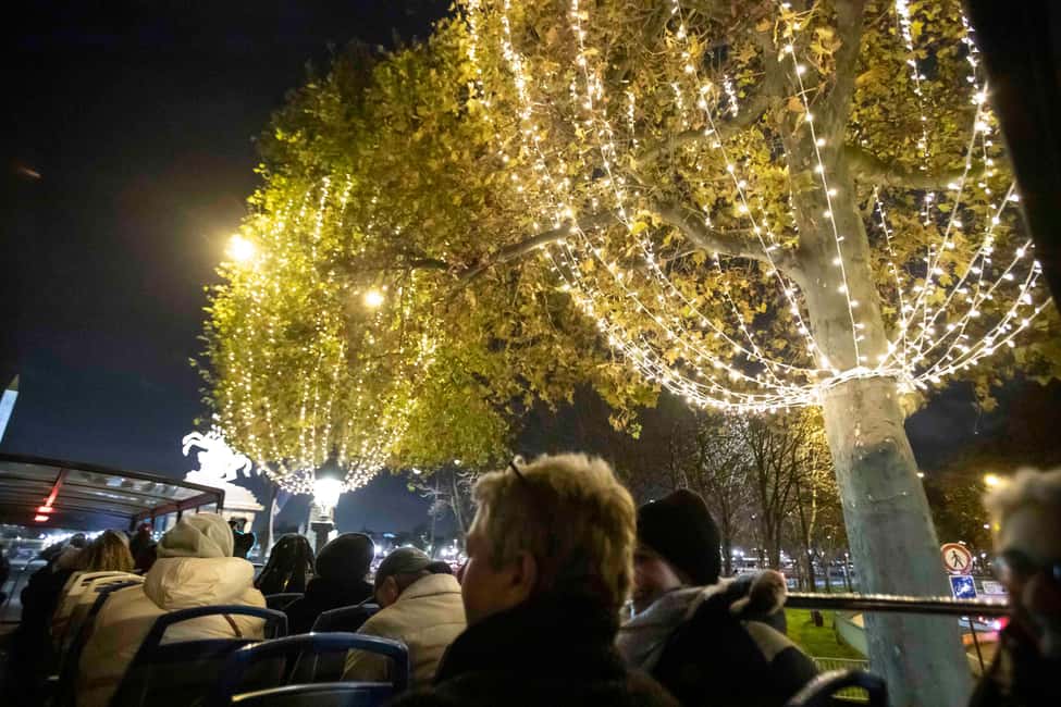 bild nr.6 av Paris - en julbusstur Tootbus julig busstur med öppen topp aktivitet i Paris, uppladdad av arrangören