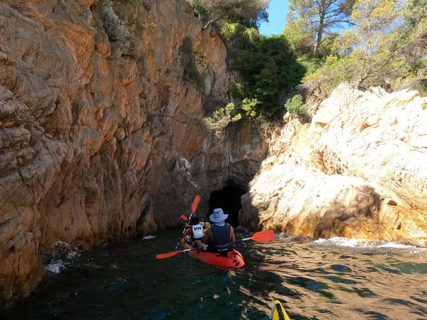 imagem n.12 de De Barcelona: excursão de caiaque e snorkel na Costa Brava com almoço atividade em Barcelona, carregada pelo fornecedor