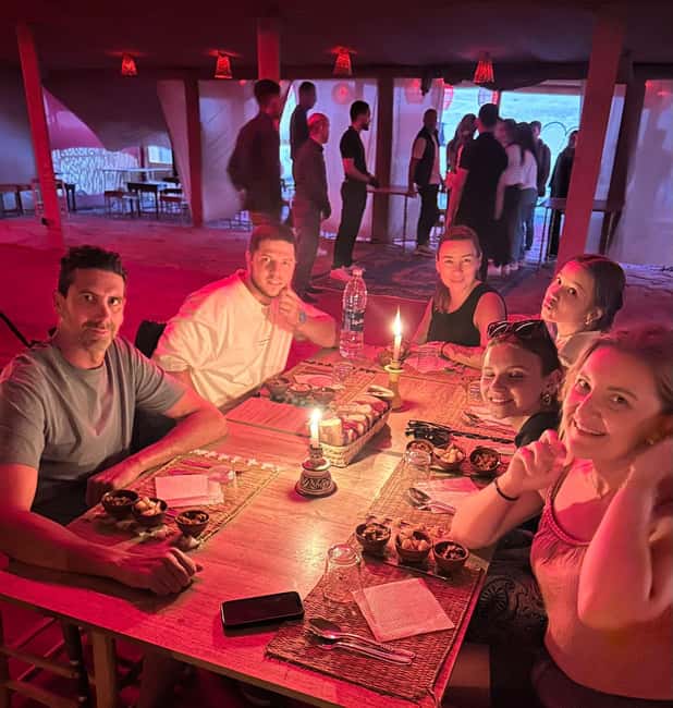 Immagine nº 8 di Marrakesh: Tramonto nel deserto di Agafay, giro in cammello e cena con spettacolo attività a Marrakech, caricata dal fornitore