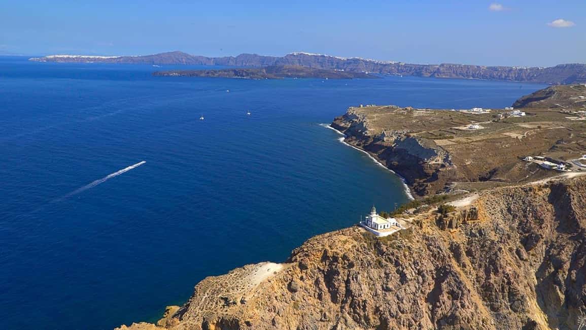 image n.15 of Santorini: 30 Minute Private Helicopter Flight activity in Fira, uploaded by supplier