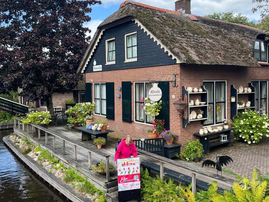 image n.16 of Amsterdam: Keukenhof Tulip Garden and Giethoorn Experience activity in Lisse, uploaded by supplier