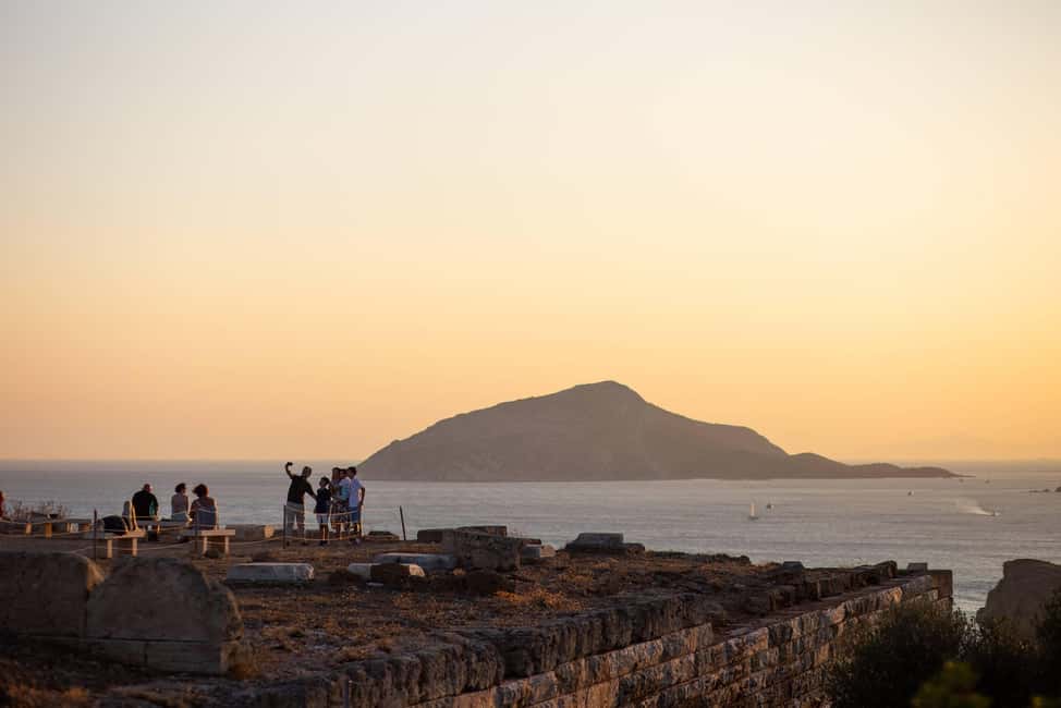 imagem n.7 de Atenas: Passeio ao pôr do sol no Cabo Sounion e no Templo de Poseidon atividade em Sunião, carregada pelo fornecedor