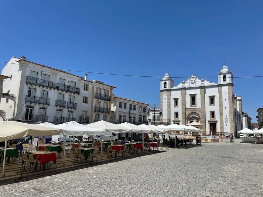 imagem n.4 de De Lisboa: Évora, Capela dos Ossos e visita ao Templo Romano atividade em Évora, carregada pelo fornecedor