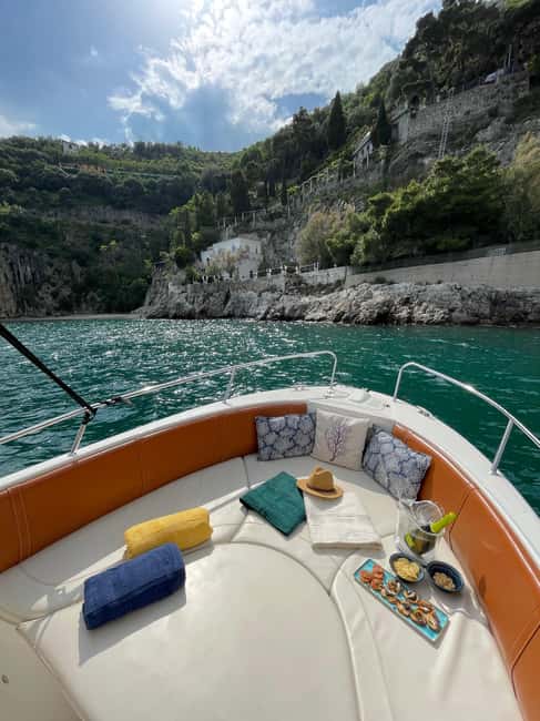 image n.2 of Tour privato in barca Costiera Amalfitana Amalfi e Positano activity in Ravello, uploaded by supplier