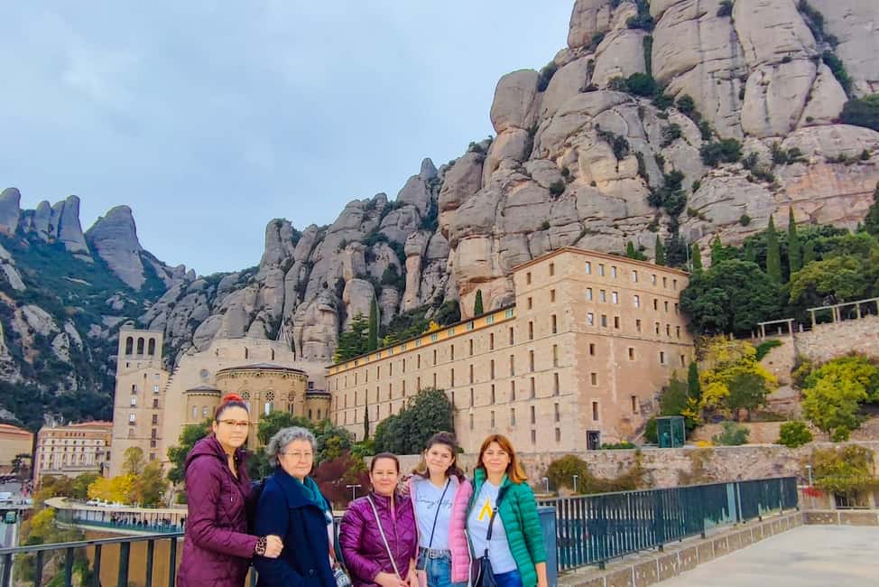 Immagine nº 10 di Tour per piccoli gruppi a Montserrat con treno e funivia attività a Catalogna, caricata dal fornitore
