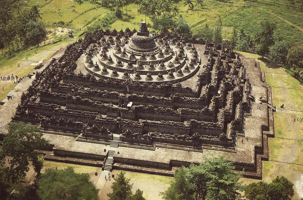 image n.4 of bali to java: bromo, ijen, tumpak sewu, borobudur, Prambanan activity in Yogyakarta, uploaded by supplier