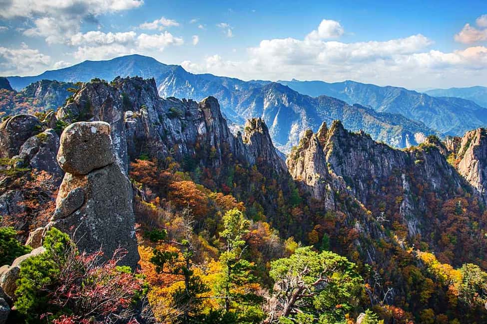 imagen n.º 7 de Seúl: Excursión Montaña Seorak+Isla Nami+Valle del Hielo de Eobi actividad en Chuncheon, subida por el proveedor