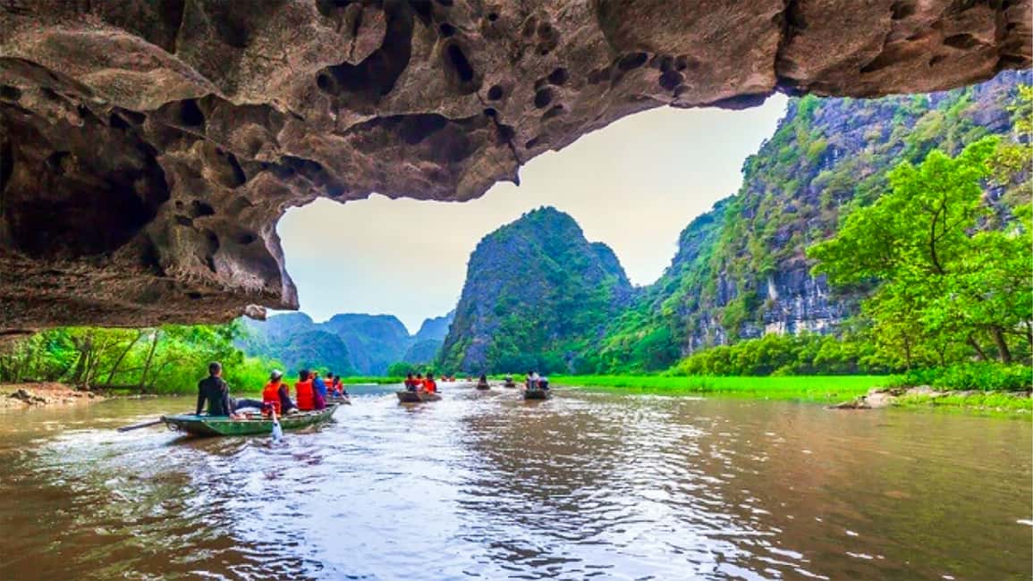 image n.21 of Hanoi/Ninh Binh: 1-Day Tam Coc/Trang An, Hoa Lu & Mua Caves activity in Central Vietnam, uploaded by supplier