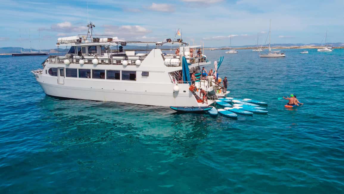 Image N°38 de Ibiza : croisière premium d'une journée à Formentera en catamaran activité à Sant Josep de sa Talaia, publiée par le prestataire