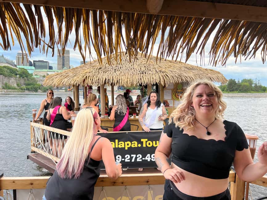 imagem n.15 de Ottawa: Cruzeiro Tiki Bar Flutuante no Rio Ottawa atividade em Província de Quebec, carregada pelo fornecedor