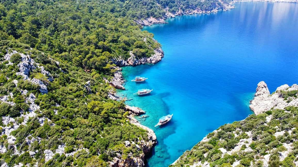 Antalya içindeki Antalya/Kemer: Çamur Banyolu Porto Genoese Tekne Turu etkinliğinin tedarikçi tarafından yüklenen 6 no'lu görseli