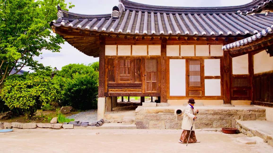 image n.16 of Busan: Gyeongju Guided Day Trip to Three Kingdoms Capital activity in Gyeongju, uploaded by supplier