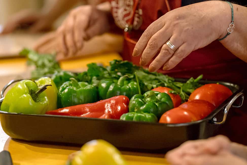 Image N°8 de Athènes : Cours de cuisine à la maison de pierre de Kerameikos activité à Athènes, publiée par le prestataire