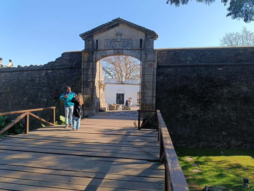 Immagine nº 1 di Colonia del Sacramento: tour della città a piedi e in furgone attività a Colonia del Sacramento, caricata dal fornitore