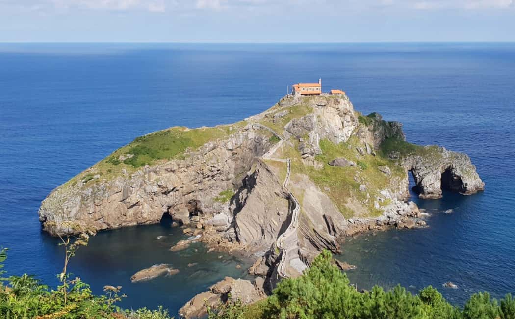 image n.6 of From San Sebastian: Gaztelugatxe and Guggenheim Museum Tour activity in Bilbao, uploaded by supplier
