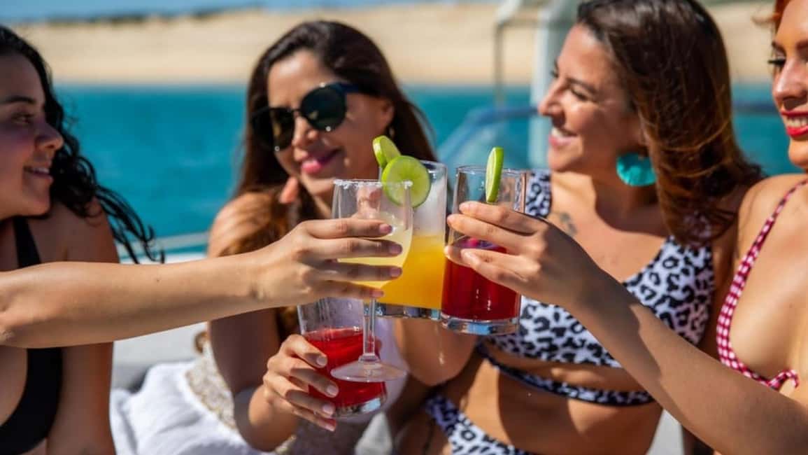 image n.5 of La Paz: Day Cruise & Snorkelling (w/sea lions) Food & Drinks activity in Baja California Sur, uploaded by supplier