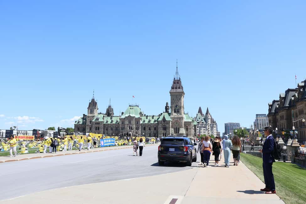 imagem n.11 de Ottawa: tour guiado particular na cidade a partir de Montreal atividade em Gatineau, carregada pelo fornecedor