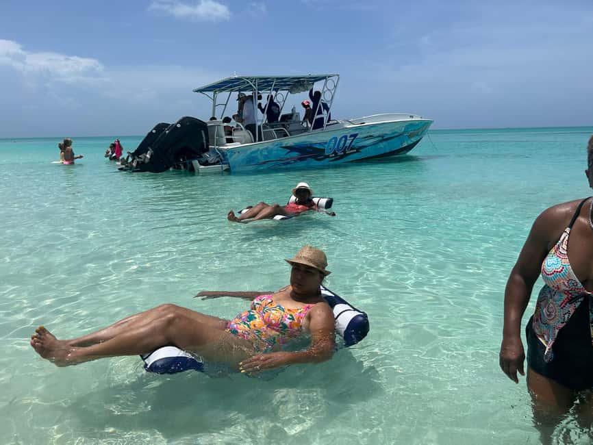Image N°83 de Nassau : Cochons, plongée en apnée, tortues, déjeuner, club de plage privé activité à New Providence, publiée par le prestataire