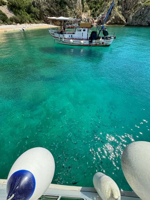 Immagine nº 4 di Krk: Baia d'Oro, Grotta Azzurra e Crociera delle 4 Isole attività a Ponte, caricata dal fornitore