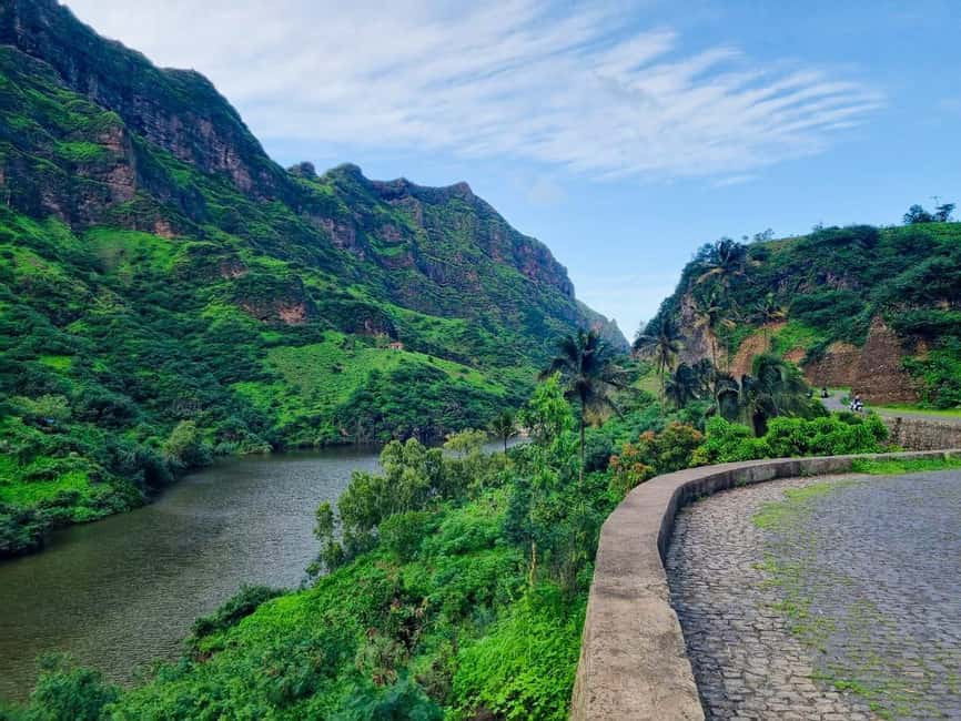 imagem n.5 de Ilha de Santiago : Caminhada Serra Malagueta +Principal +Hortelão atividade em Ilha de Santiago, Cabo Verde, carregada pelo fornecedor