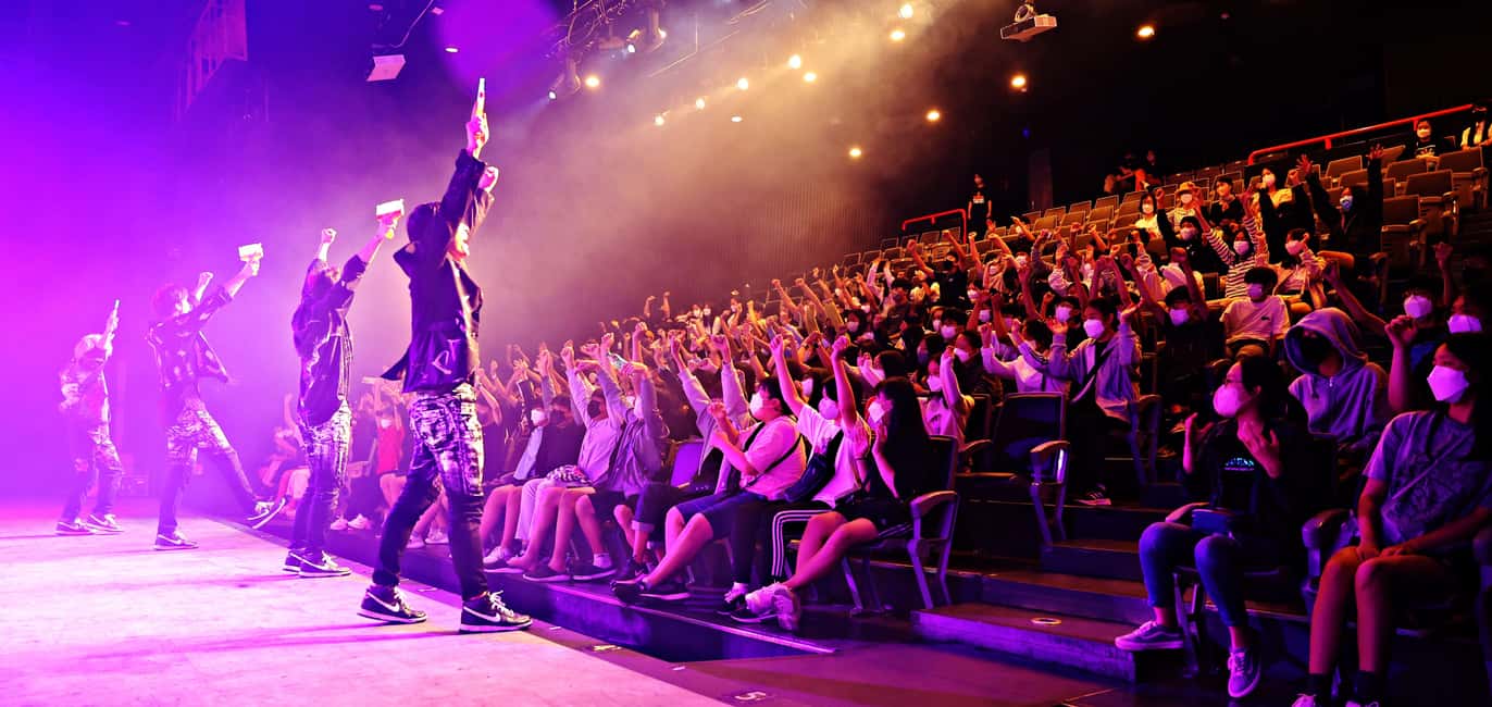image n.9 of Seoul: The Painters Live Art K-pop Dance Show activity in Seoul, uploaded by supplier