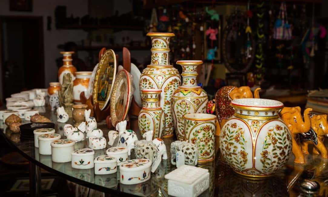 image n.1 of From Delhi/Agra/Jaipur: Half day private shopping tour. activity in New Delhi, uploaded by supplier