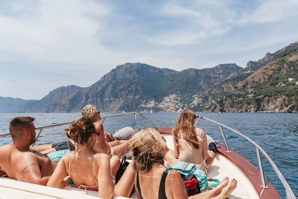 Image N°12 de Au départ de Sorrente : Excursion d'une journée en bateau à Amalfi et Positano activité à Campanie, publiée par le prestataire