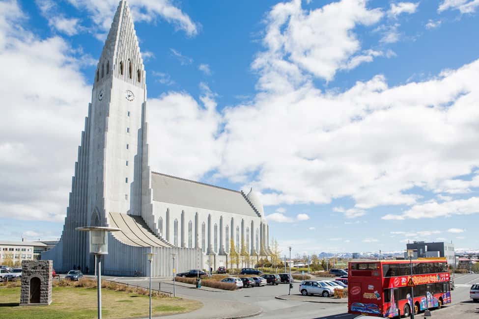 bild nr.2 av Reykjavik: Stadsvandring med sightseeing med hop-on hop-off-buss aktivitet i Reykjavik, uppladdad av arrangören