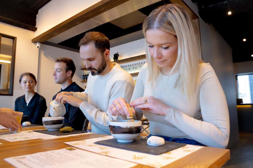 Immagine nº 9 di Tokyo: esperienza di preparazione del matcha con dolci mochi ad Asakusa attività a Tokyo, caricata dal fornitore