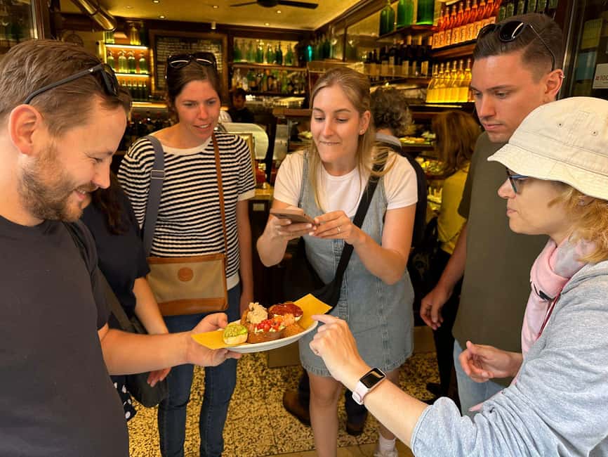 Immagine nº 8 di Verona: tour dello street food e visita guidata della città attività a Verona, caricata dal fornitore