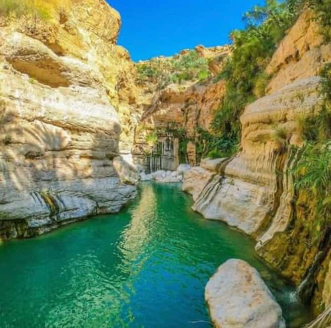 Immagine nº 3 di Avventura nel deserto di Wahiba , Nuoto nel Wadi Bani Khalid attività a Regione al-Sharqiyya, caricata dal fornitore