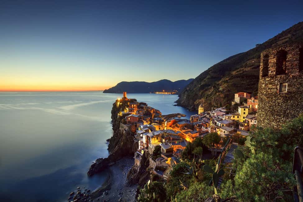 Immagine nº 6 di Da Monterosso: tour in barca di 3 ore al tramonto con andata e ritorno a La Spezia attività a Porto Venere, caricata dal fornitore
