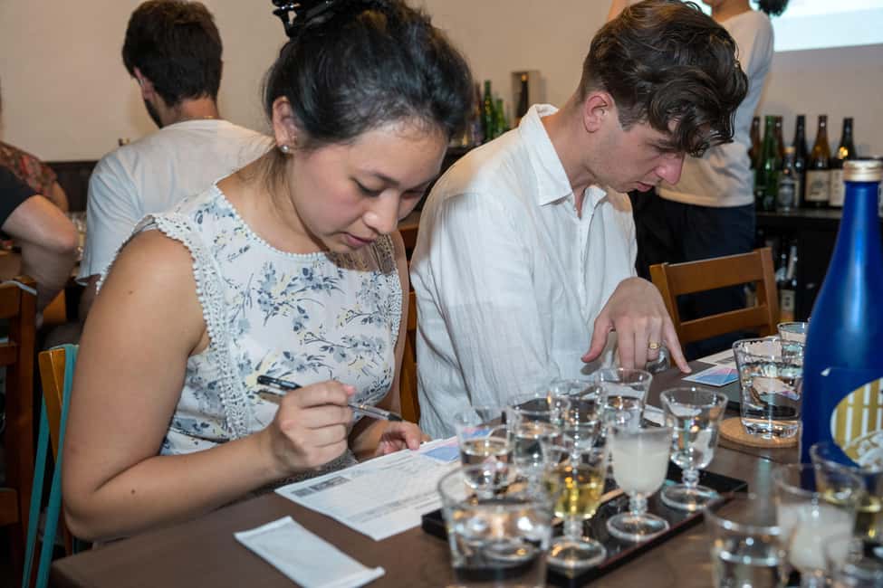 изображение номер 2 мероприятия Киото: Инсайдерский тур по пивоварне сакэ с сакэ и едой на пару в городе Киото, загруженное организатором